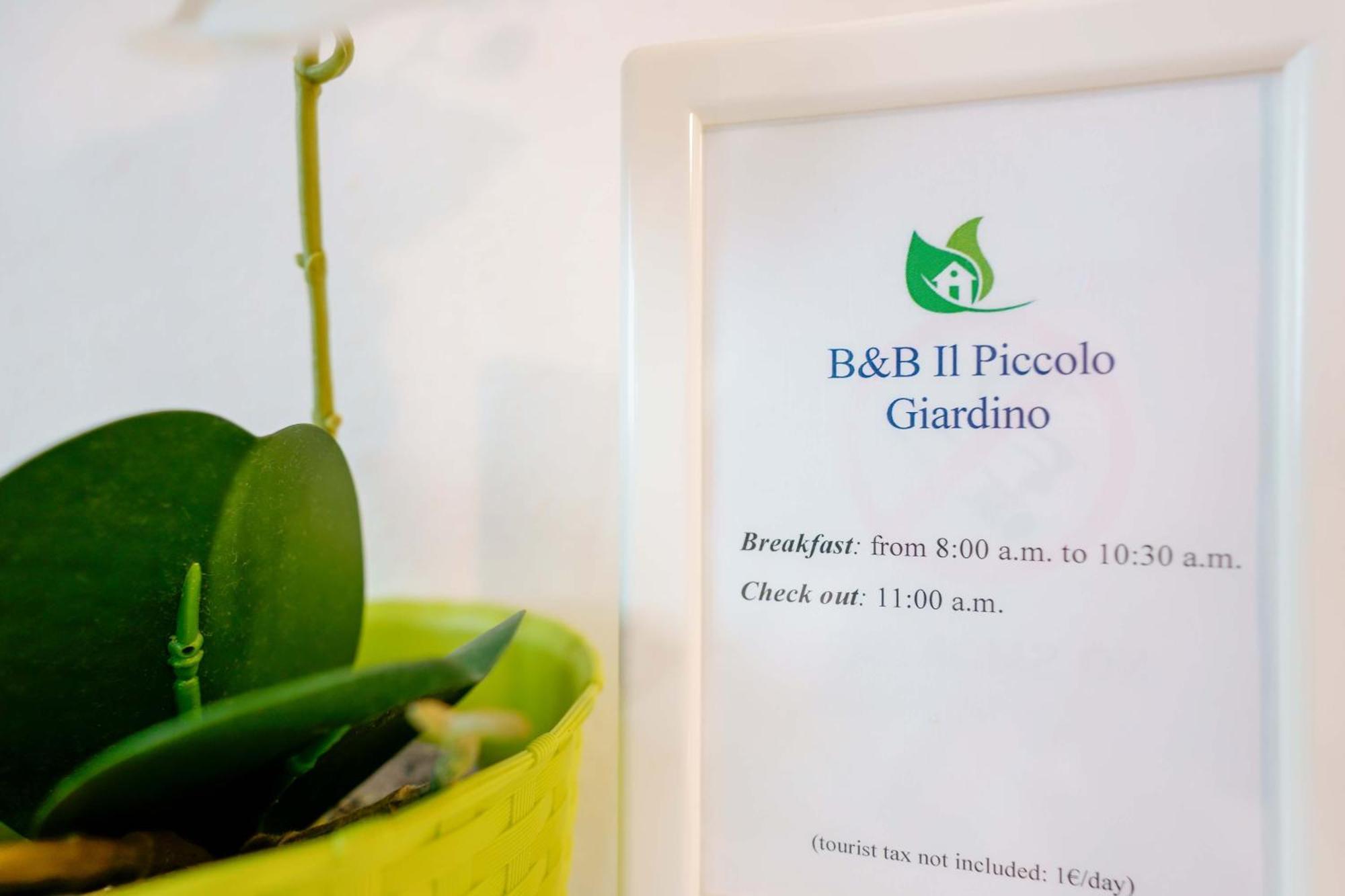 Couette-café Il Piccolo Giardino & Breakfast *